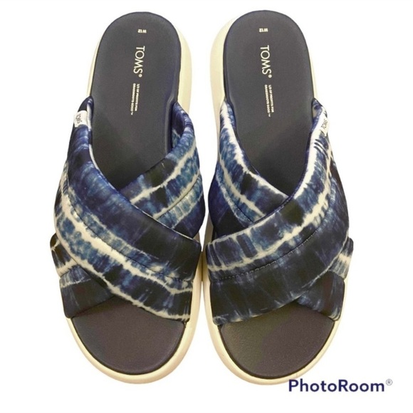 Toms Navy Mallow Crossover - Picture 2 of 3